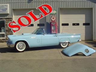 1957 FORD THUNDERBIRD